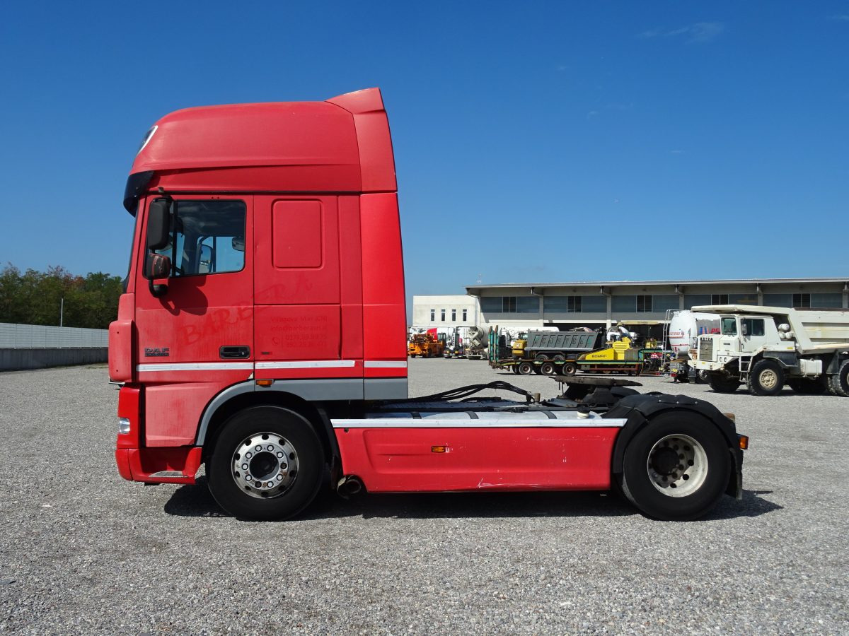 DAF XF 105.480 - Tracteur routier: photos 2 DAF XF 105.480 - Tracteur routier: photos 2