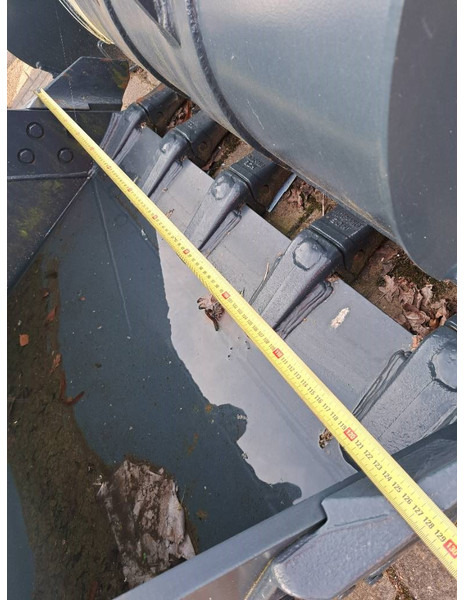 Hyundai Excavator Digging Bucket 140, 61K4-30701 - Godet pour Engins de chantier: photos 2 Hyundai Excavator Digging Bucket 140, 61K4-30701 - Godet pour Engins de chantier: photos 2