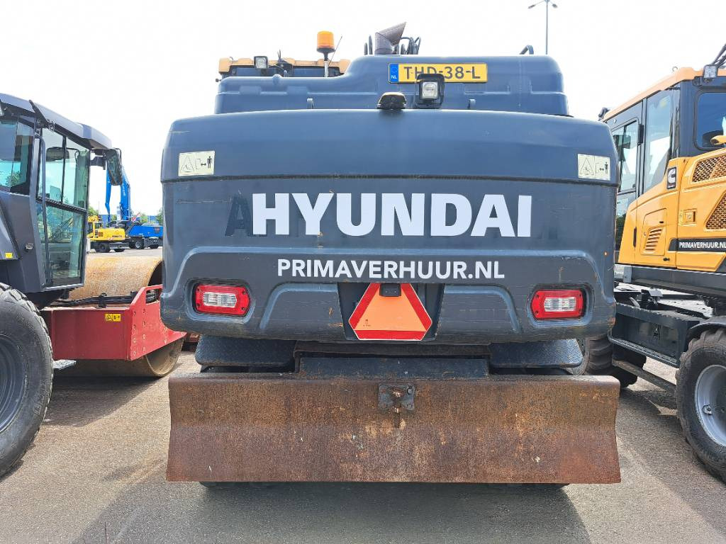Hyundai HW140 - Pelle sur pneus: photos 5 Hyundai HW140 - Pelle sur pneus: photos 5