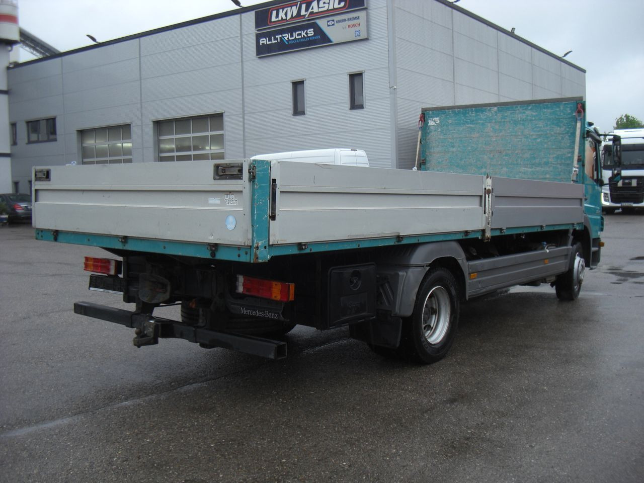 Mercedes-Benz 1222 Atego - Camion plateau: photos 3 Mercedes-Benz 1222 Atego - Camion plateau: photos 3