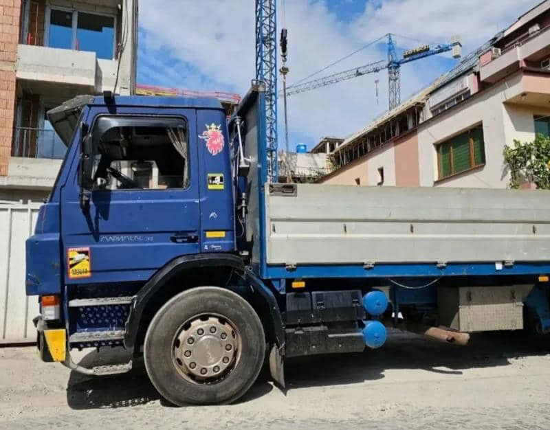 Scania 93 Carne - Camion grue: photos 3 Scania 93 Carne - Camion grue: photos 3