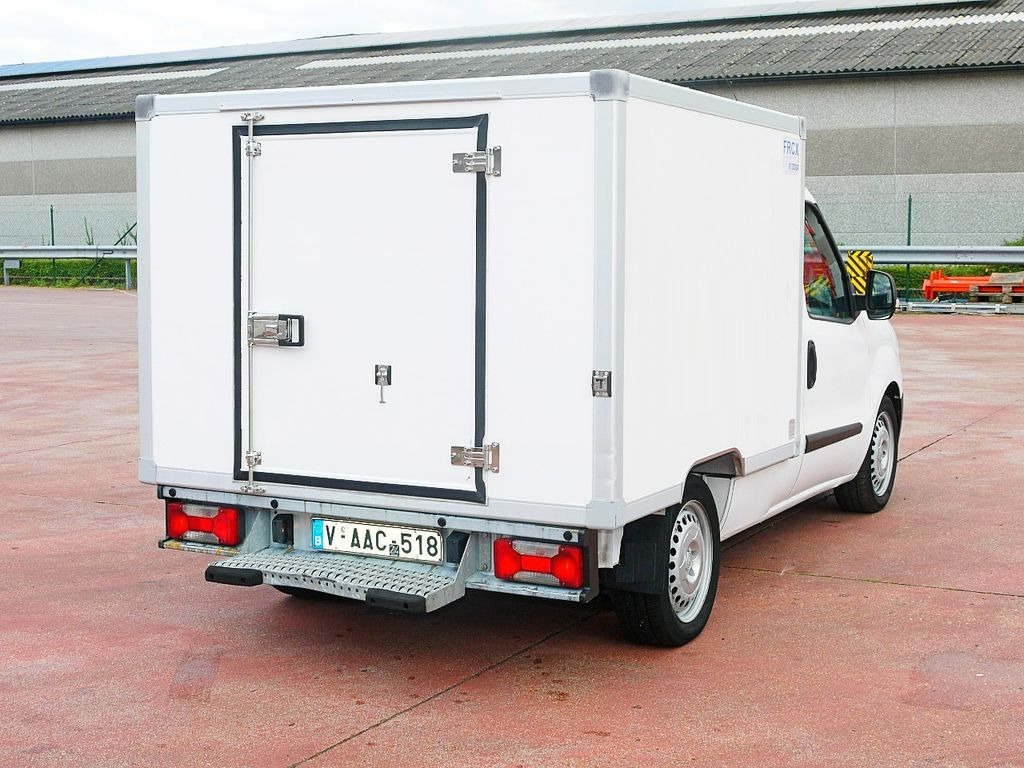 Fiat 1.3 DOBLO KUHLKOFFER RELEC FROD TR15 -20C - Utilitaire frigorifique: photos 5 Fiat 1.3 DOBLO KUHLKOFFER RELEC FROD TR15 -20C - Utilitaire frigorifique: photos 5