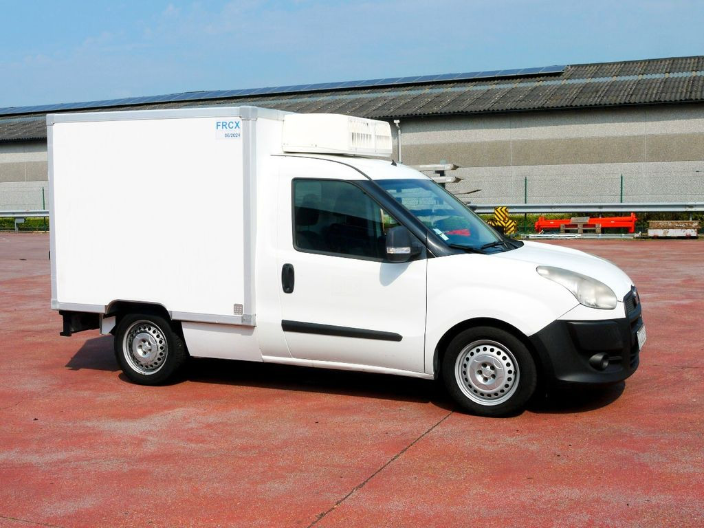 Fiat DOBLO 1.3 KUHLKOFFER RELEC FROD TR22 -20C - Utilitaire frigorifique: photos 2 Fiat DOBLO 1.3 KUHLKOFFER RELEC FROD TR22 -20C - Utilitaire frigorifique: photos 2