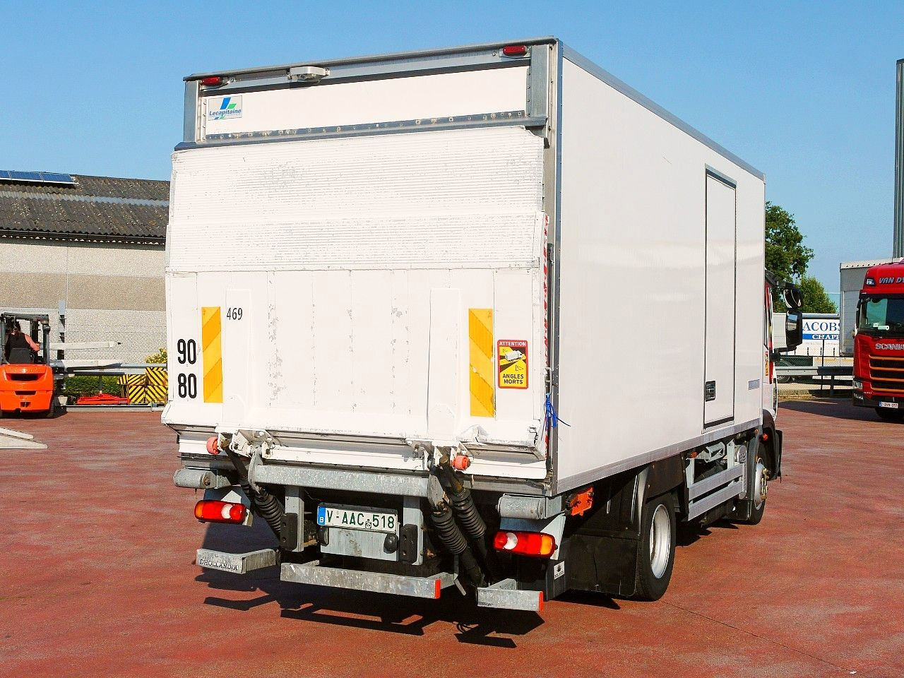 Camion frigorifique Iveco 120E18 EUROCARGO KUHLKOFFER CARRIER SUPRA 550: photos 6