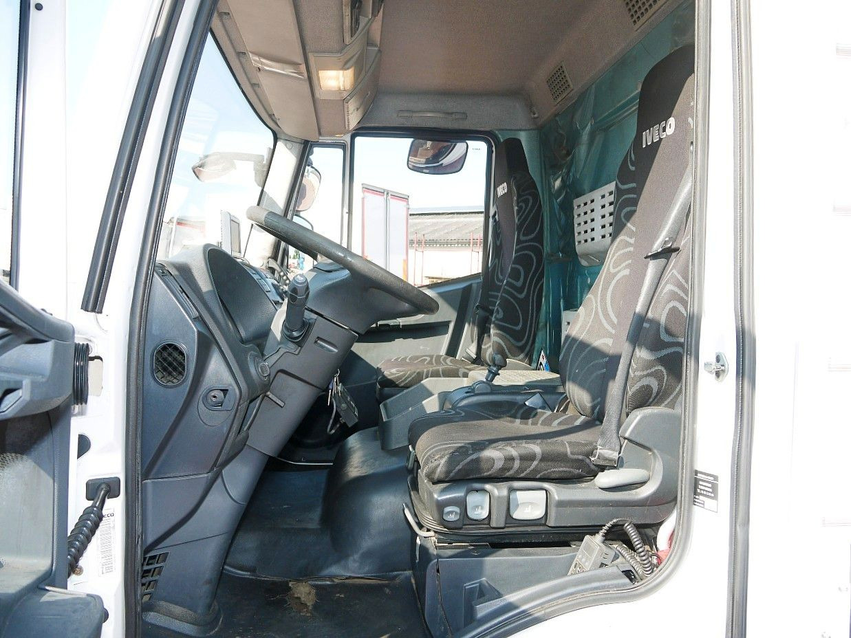 Camion frigorifique Iveco 120E18 EUROCARGO KUHLKOFFER CARRIER SUPRA 550: photos 10