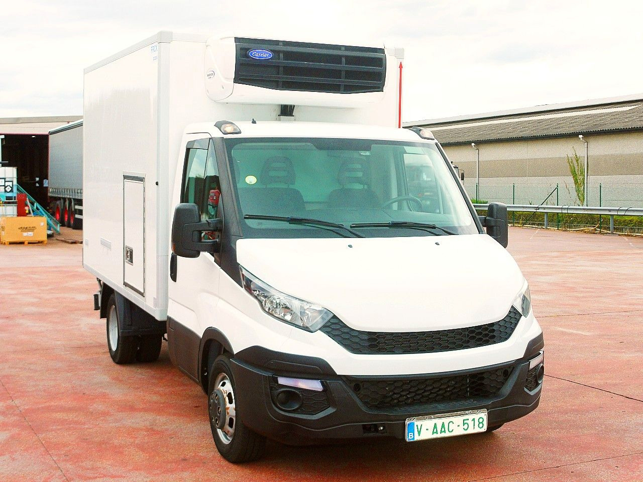 Iveco 35C13 DAILY KUHLKOFFER CARRIER XARIOS 600 - Utilitaire frigorifique: photos 1 Iveco 35C13 DAILY KUHLKOFFER CARRIER XARIOS 600 - Utilitaire frigorifique: photos 1