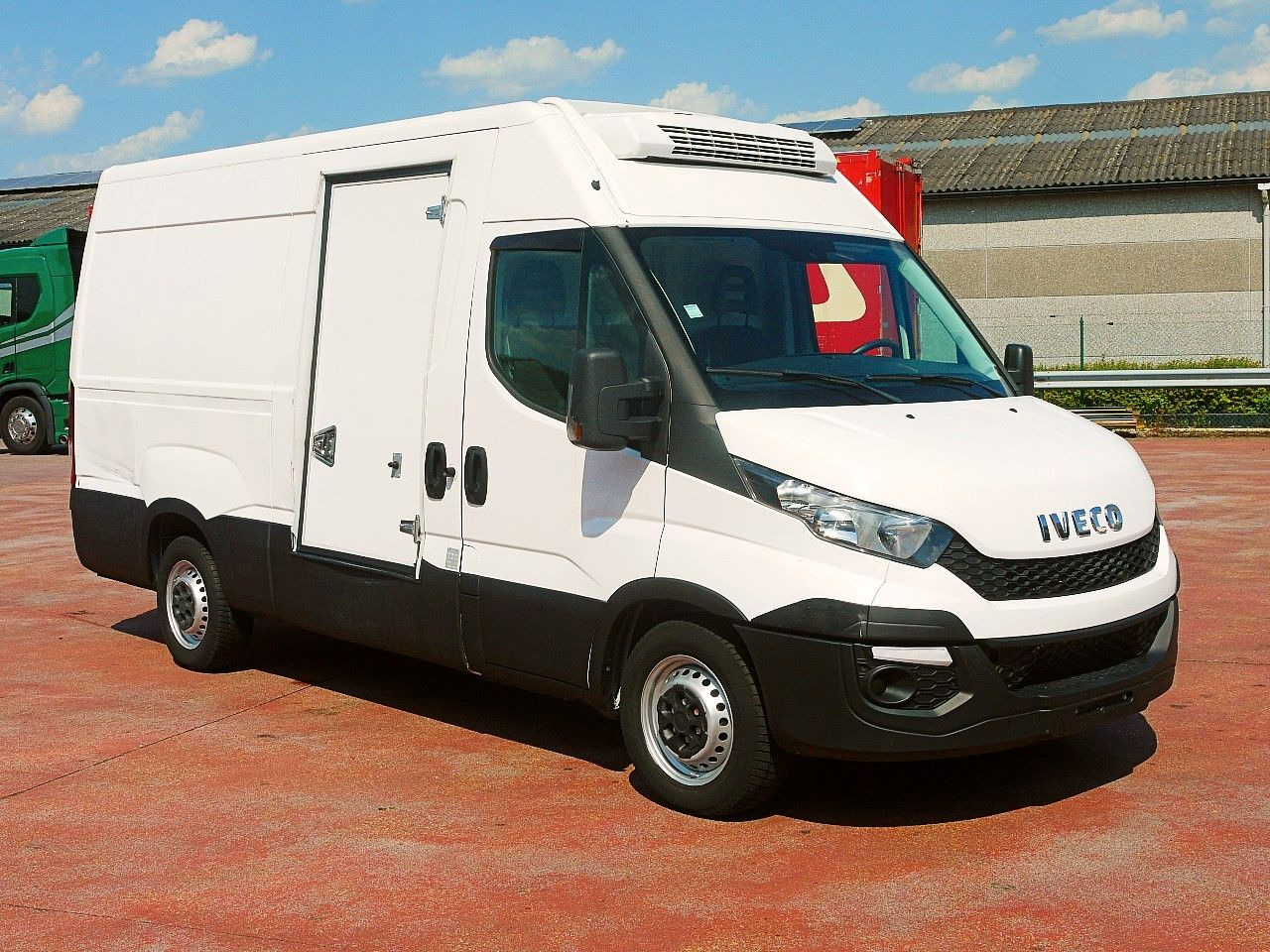 Iveco 35S13 DAILY KUHLKASTENWAGEN THERMOKING V300 MULT - Utilitaire frigorifique: photos 2 Iveco 35S13 DAILY KUHLKASTENWAGEN THERMOKING V300 MULT - Utilitaire frigorifique: photos 2