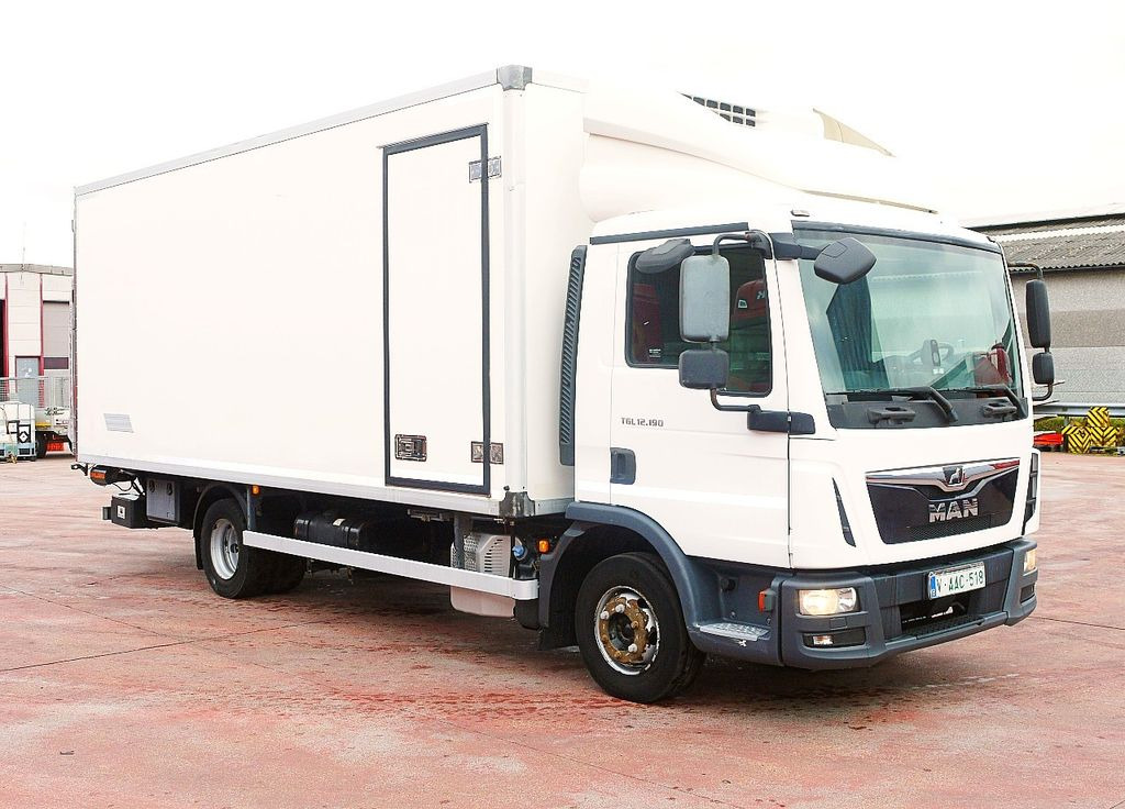 MAN 12.190 TGL KUHLKOFFER THERMOKING V800 MT LUFT AC - Camion frigorifique: photos 2 MAN 12.190 TGL KUHLKOFFER THERMOKING V800 MT LUFT AC - Camion frigorifique: photos 2