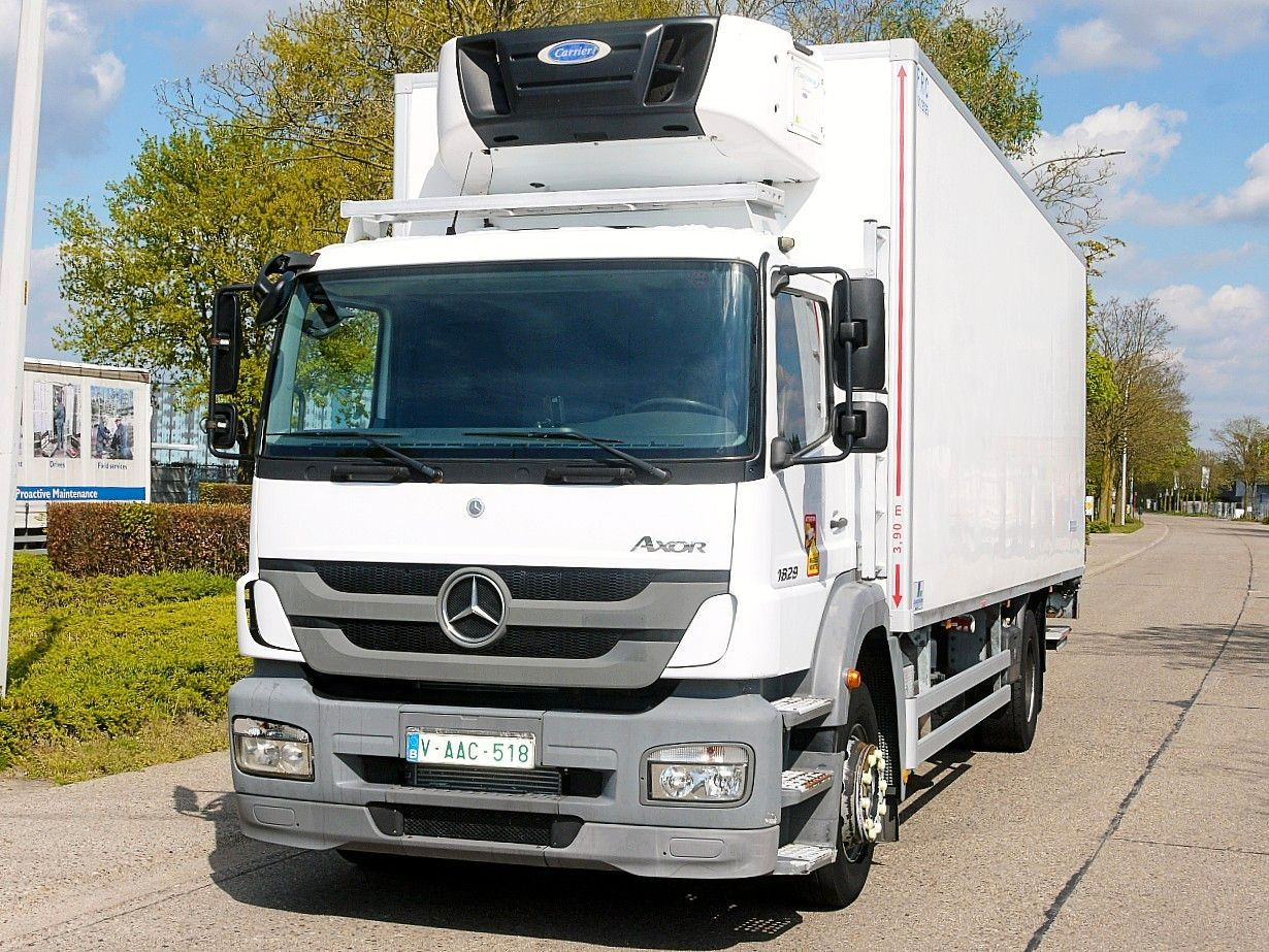 Mercedes-Benz 1829 AXOR FLEISHBAHNEN KUHKOFFER CARRIER SUPRA - Camion frigorifique, Camion grue: photos 1 Mercedes-Benz 1829 AXOR FLEISHBAHNEN KUHKOFFER CARRIER SUPRA - Camion frigorifique, Camion grue: photos 1