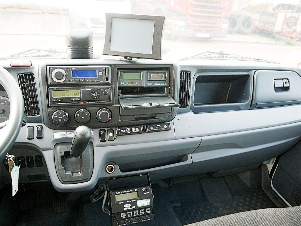 Utilitaire frigorifique Mitsubishi FUSO CANTER KUHLKOFFER CARRIER SUPRA 750 MULTI: photos 15