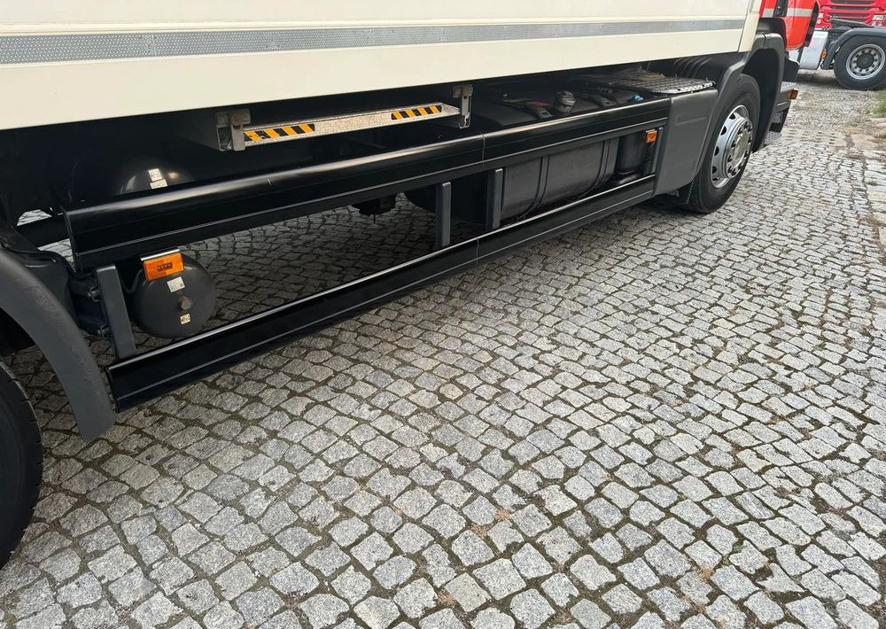 Camion frigorifique Scania P280: photos 12