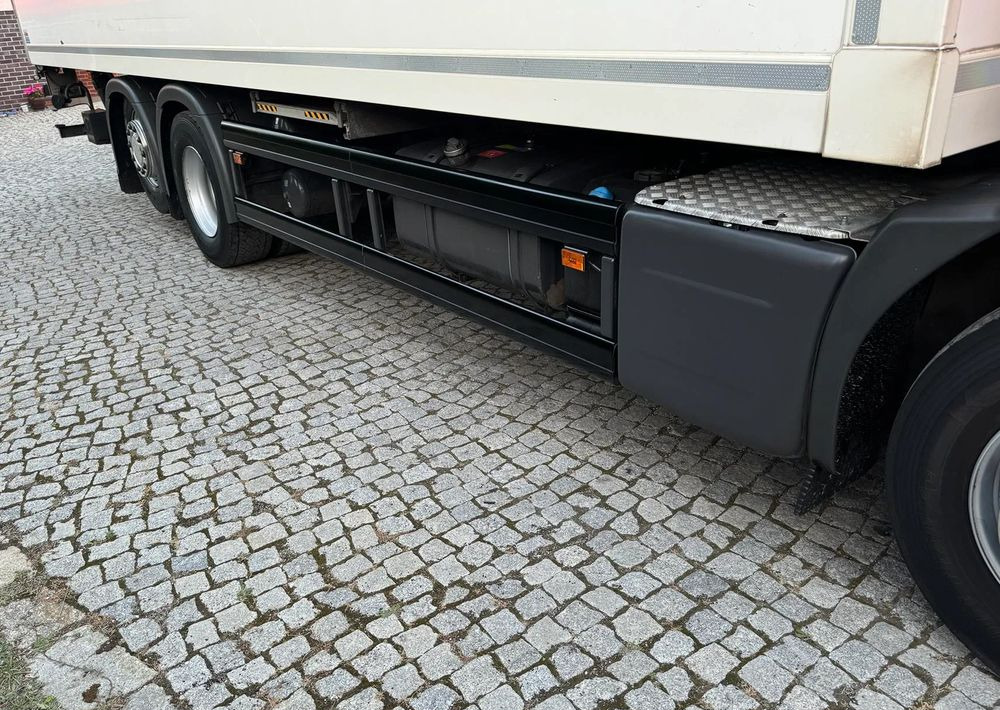 Camion frigorifique Scania P280: photos 14