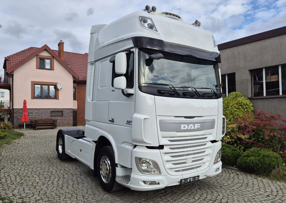 DAF XF106 - Tracteur routier: photos 3 DAF XF106 - Tracteur routier: photos 3