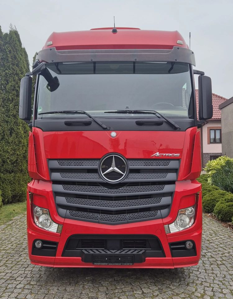 Mercedes-Benz 1845 - Tracteur routier: photos 2 Mercedes-Benz 1845 - Tracteur routier: photos 2