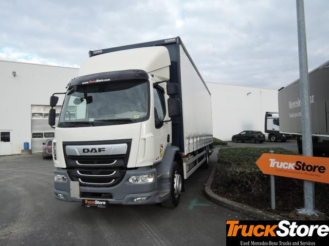 DAF LF 290 LBW 2.5T. - Camion à rideaux coulissants: photos 1 DAF LF 290 LBW 2.5T. - Camion à rideaux coulissants: photos 1
