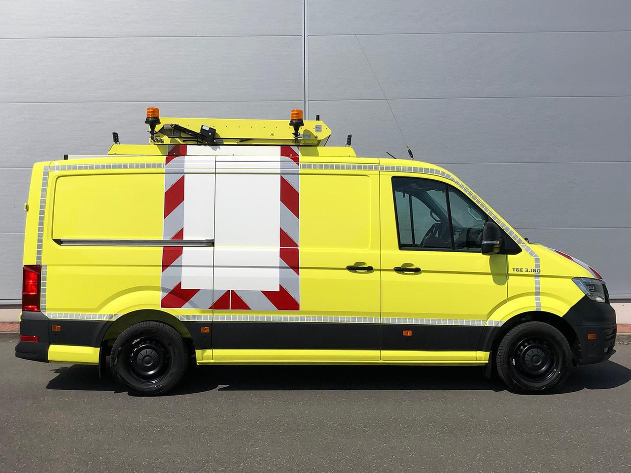 MAN TGE 3.180 L3H2 BF 4 BEGLEITFAHRZEUG ACC LED NAVI - Voiture: photos 5 MAN TGE 3.180 L3H2 BF 4 BEGLEITFAHRZEUG ACC LED NAVI - Voiture: photos 5