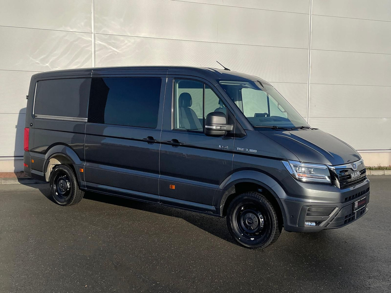 MAN TGE 3.180 L3H2 MIXTO 4x4 AUTOM ACC LED AHK DAB - Voiture: photos 2 MAN TGE 3.180 L3H2 MIXTO 4x4 AUTOM ACC LED AHK DAB - Voiture: photos 2