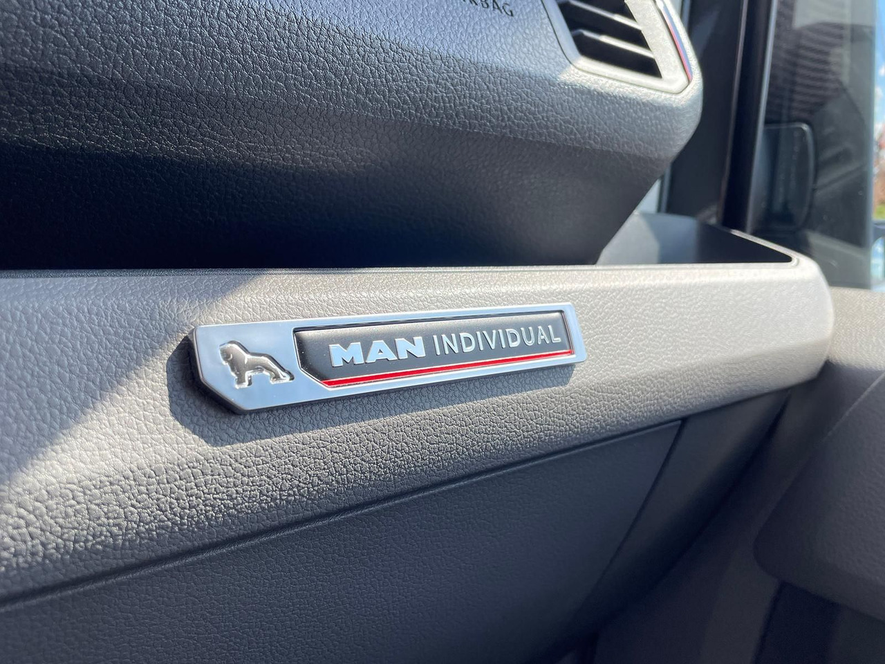 Fourgon utilitaire, Utilitaire double cabine MAN TGE 3.200 L3H2 MIXTO 4x4 Individual S ACC STHZ: photos 37