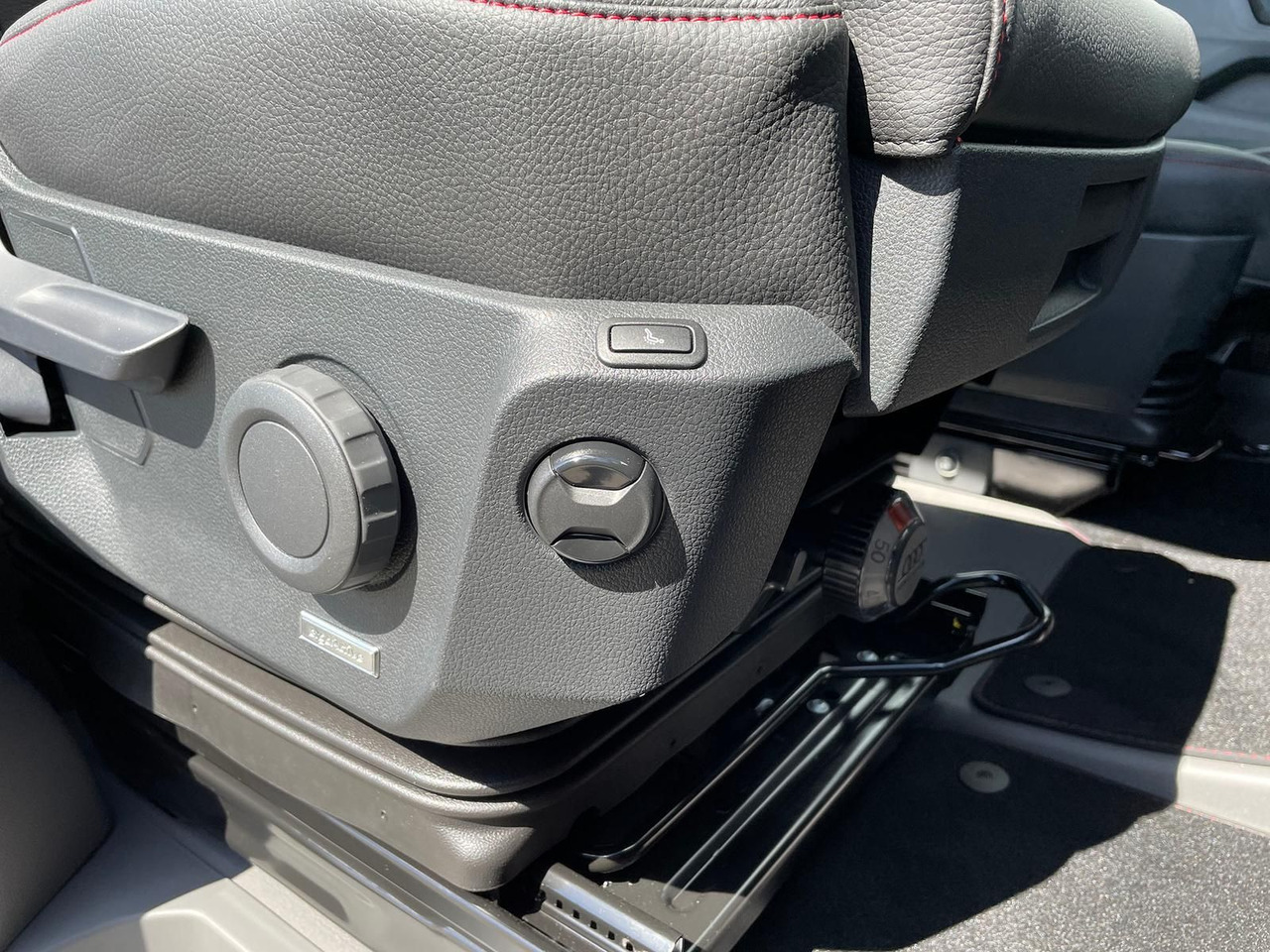 Fourgon utilitaire, Utilitaire double cabine MAN TGE 3.200 L3H2 MIXTO 4x4 Individual S ACC STHZ: photos 26