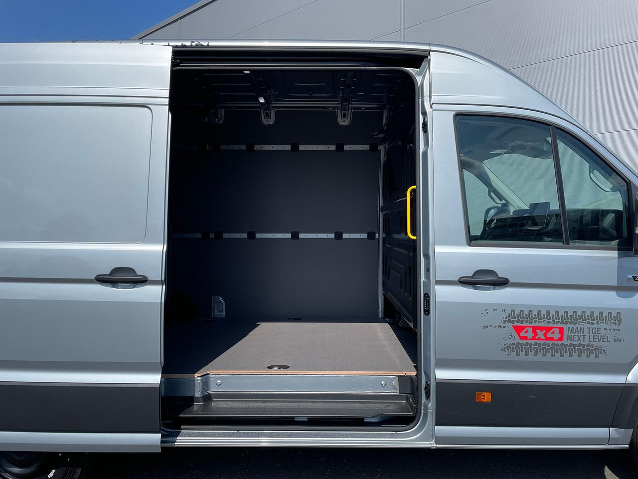 Véhicule utilitaire MAN TGE 3.180 L3H3 Kasten 4x4 ACC LED NAVI: photos 9
