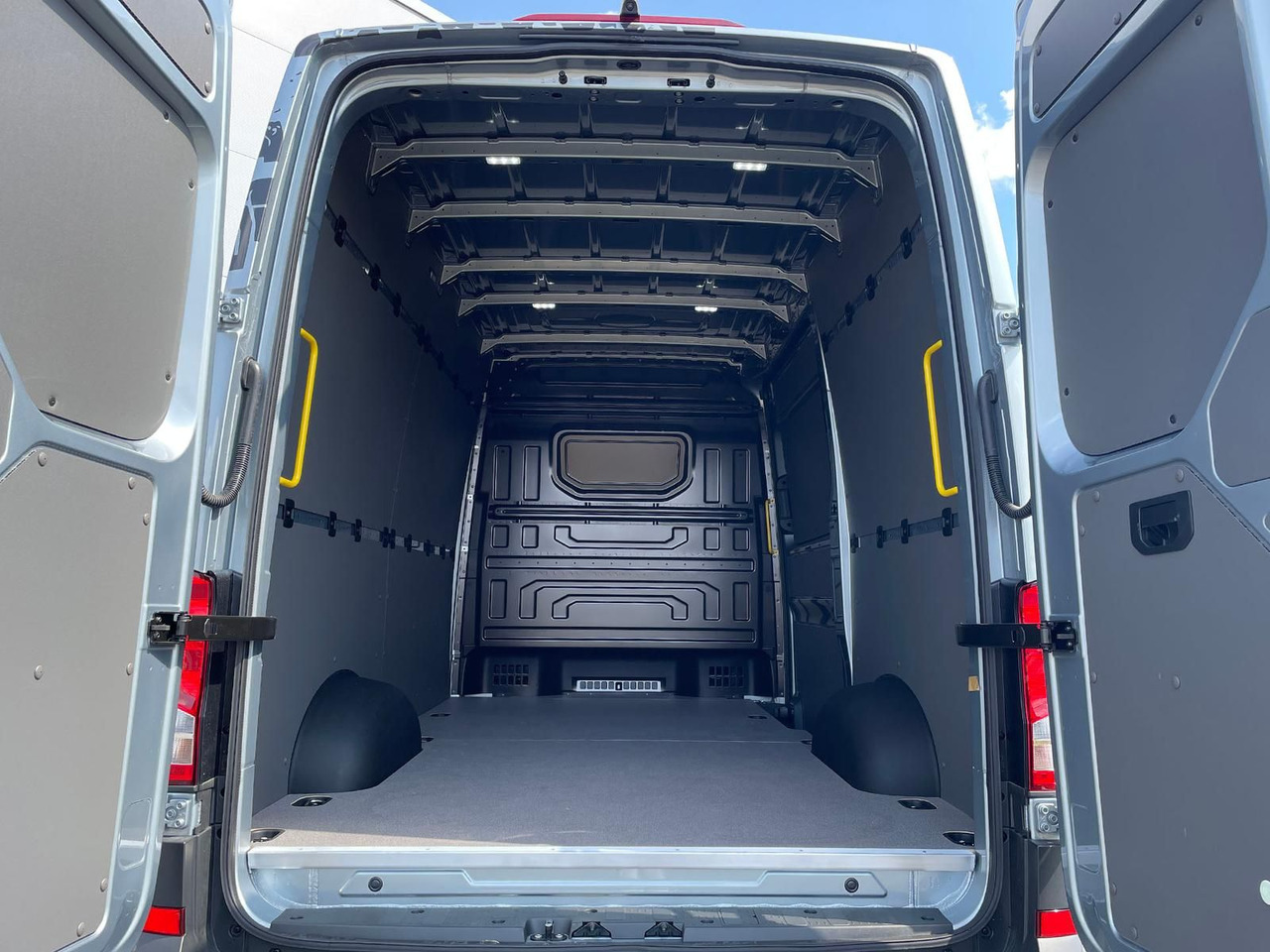 Véhicule utilitaire MAN TGE 3.180 L3H3 Kasten 4x4 ACC LED NAVI: photos 27