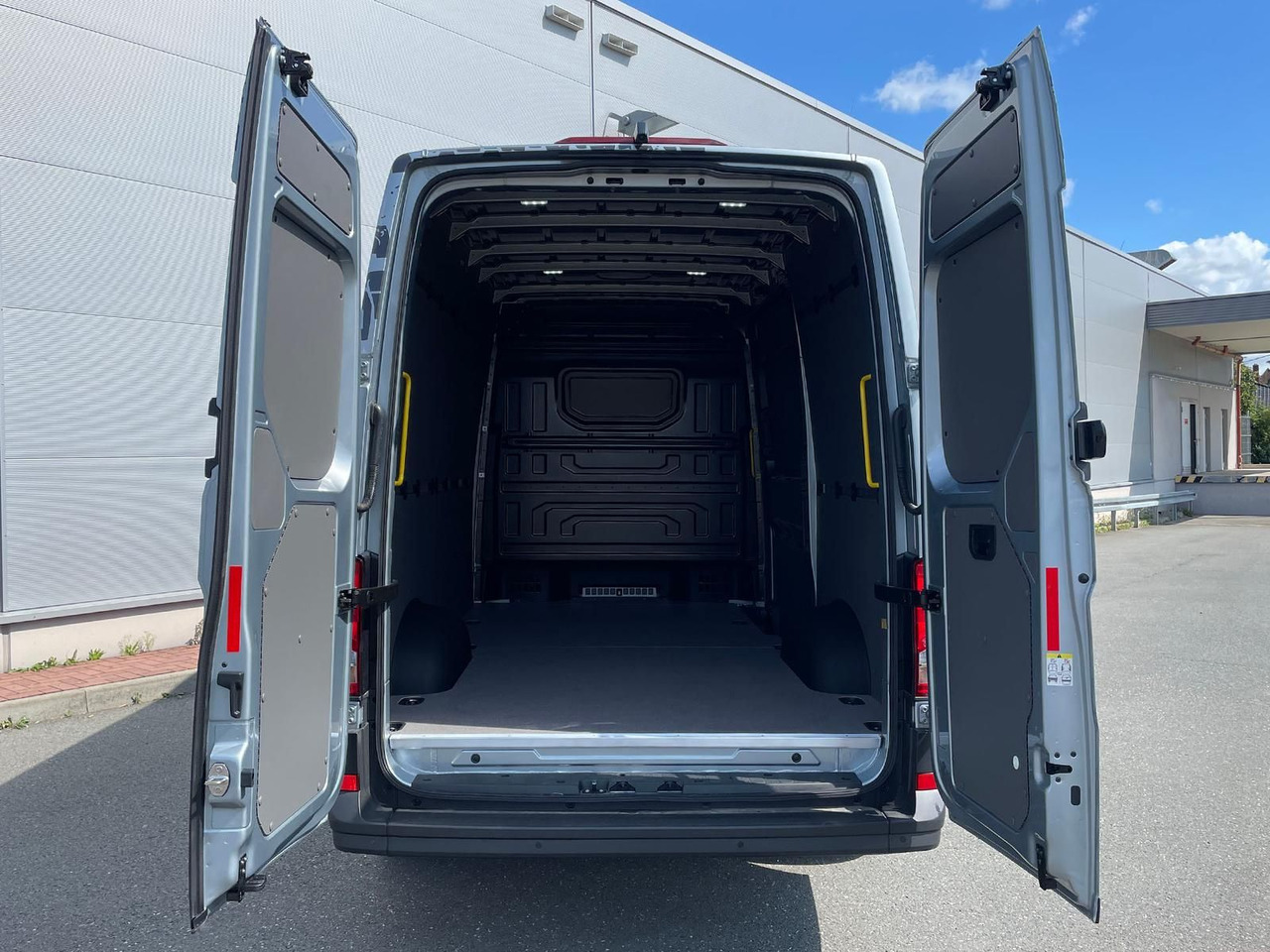 Véhicule utilitaire MAN TGE 3.180 L3H3 Kasten 4x4 ACC LED NAVI: photos 28