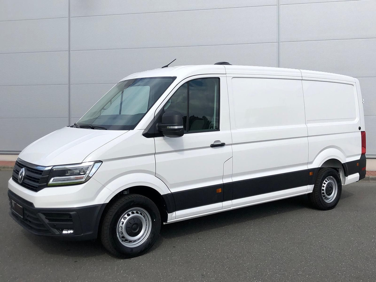 Volkswagen Crafter Kasten 35 L3H2 4MOTION LED PDC - Fourgon utilitaire: photos 1 Volkswagen Crafter Kasten 35 L3H2 4MOTION LED PDC - Fourgon utilitaire: photos 1