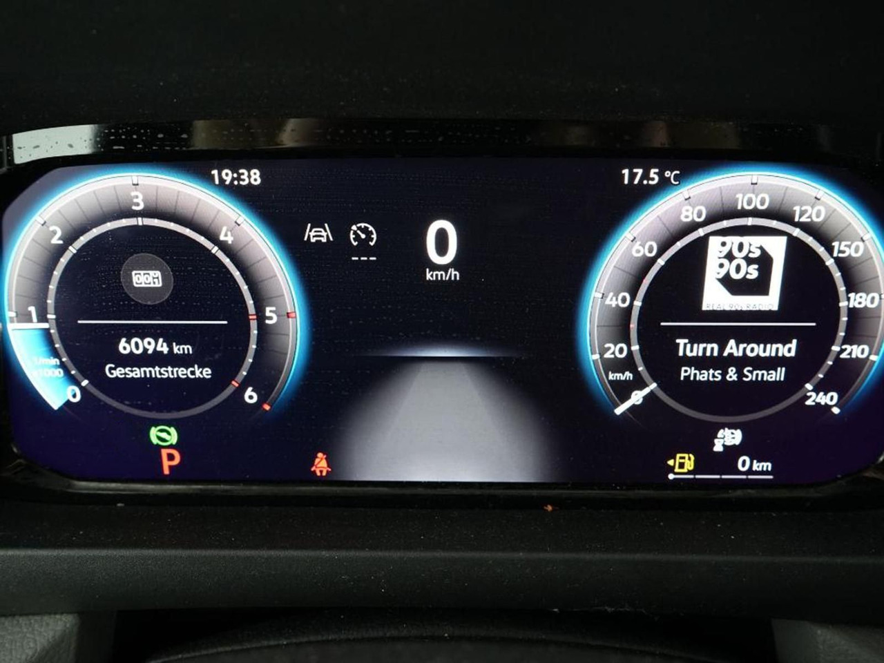 Volkswagen Crafter Kasten 35 L3H3 NAVI KLIMA DAB PDC - Fourgon utilitaire: photos 5 Volkswagen Crafter Kasten 35 L3H3 NAVI KLIMA DAB PDC - Fourgon utilitaire: photos 5