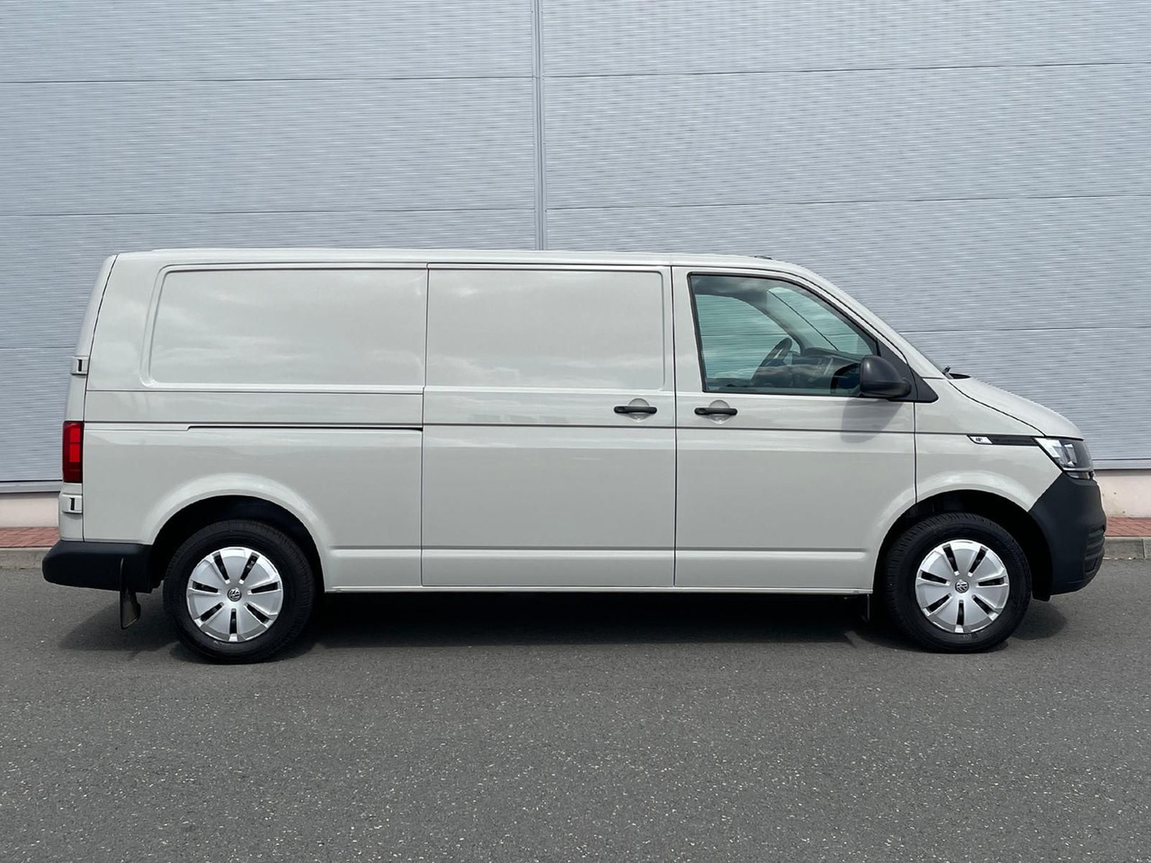Volkswagen T6.1 Transporter Kasten LR TEMPOMAT KAMERA KLIMA - Fourgon utilitaire: photos 5 Volkswagen T6.1 Transporter Kasten LR TEMPOMAT KAMERA KLIMA - Fourgon utilitaire: photos 5