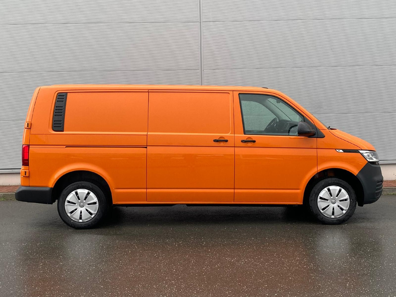 Volkswagen T6.1 Transporter Kasten lang LED PDC KLIMA SITZH - Fourgon utilitaire: photos 5 Volkswagen T6.1 Transporter Kasten lang LED PDC KLIMA SITZH - Fourgon utilitaire: photos 5