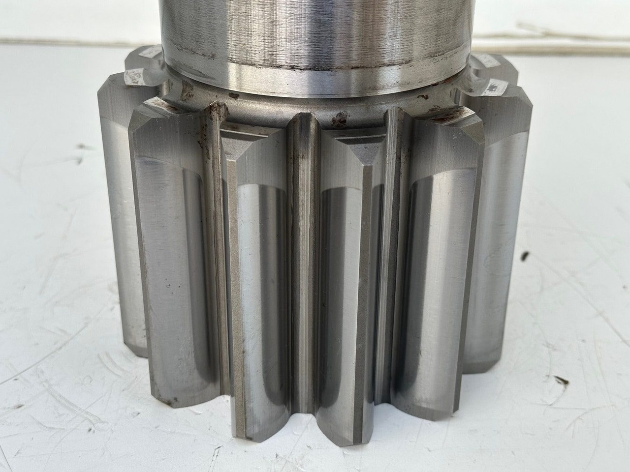 Moteur de rotation pour Pelle sur chenille Liebherr Abtriebswelle ID-Nr.90202630 - ID-Nr.90006530.  LH40, LH50, R936. #90202630.2042#: photos 7