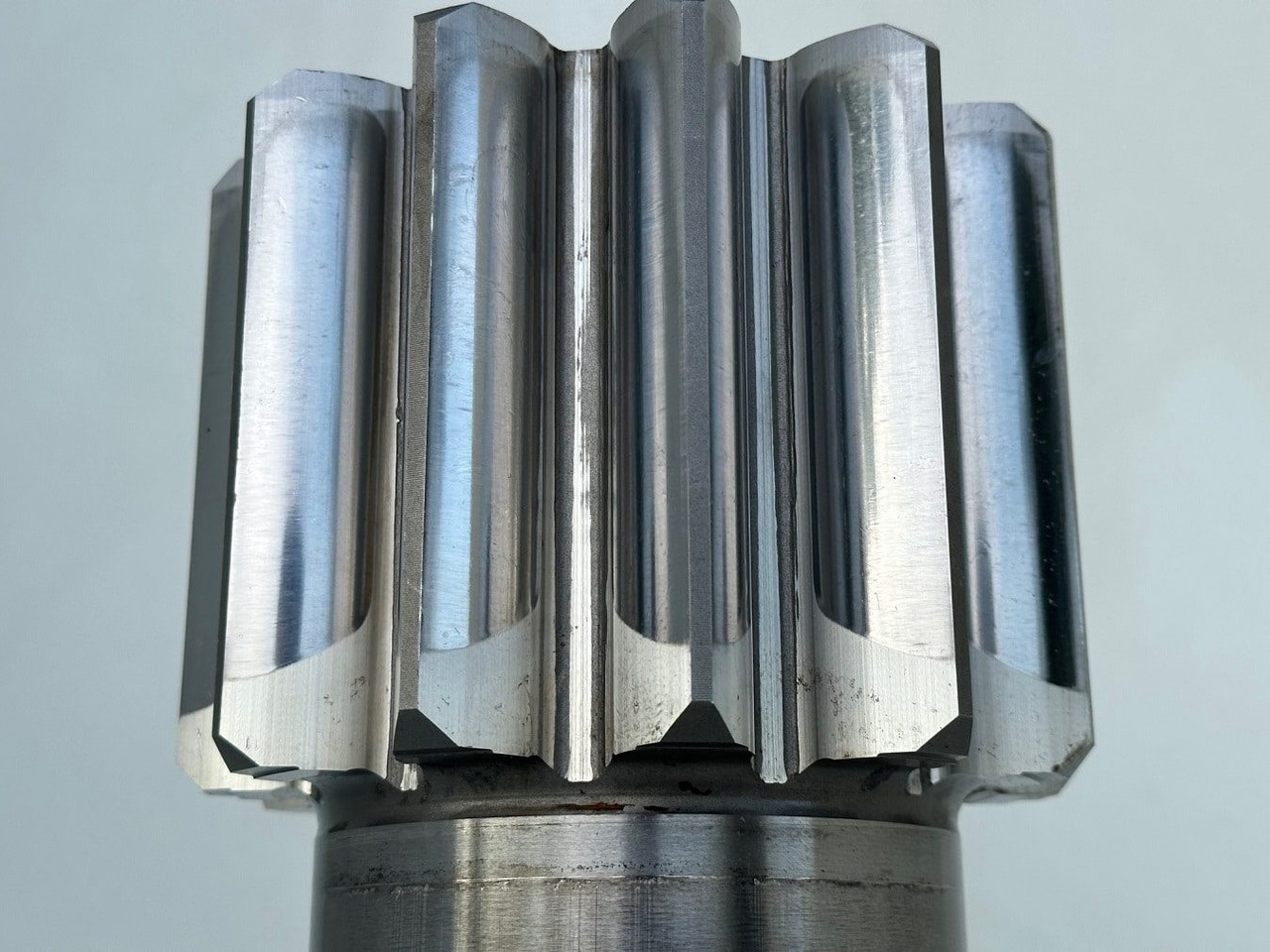 Moteur de rotation pour Pelle sur chenille Liebherr Abtriebswelle ID-Nr.90202630 - ID-Nr.90006530.  LH40, LH50, R936. #90202630.2042#: photos 12