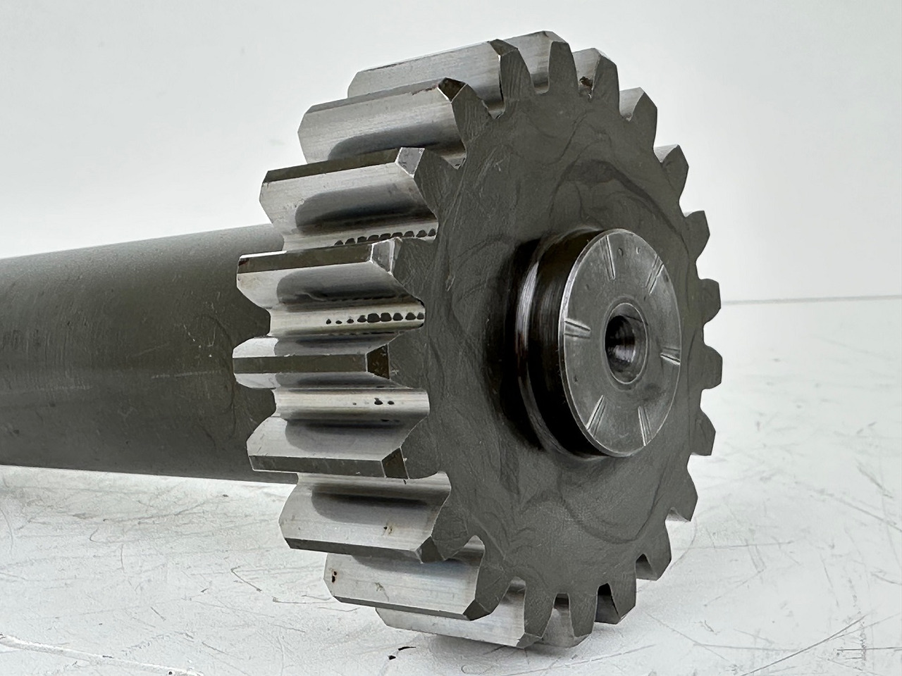 Liebherr Antriebswelle ID-Nr.9443786 - ID-Nr.944378603. FAT550 FAT550P046. A900, LH120, LH150, E974, ER974, LOS1976, LOS-413, R964, R966, R970, R974, R976, R980, R984. #944378603.2374# - Demi arbre pour Engins de chantier: photos 3 Liebherr Antriebswelle ID-Nr.9443786 - ID-Nr.944378603. FAT550 FAT550P046. A900, LH120, LH150, E974, ER974, LOS1976, LOS-413, R964, R966, R970, R974, R976, R980, R984. #944378603.2374# - Demi arbre pour Engins de chantier: photos 3