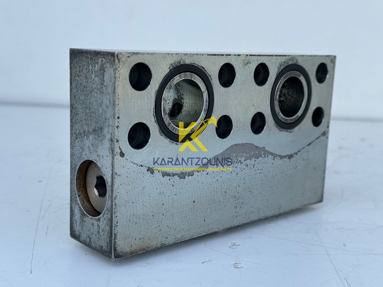 Liebherr Dämpfungsventil ID-Nr.10121777. P924 COMP, P926, R926, R916, R922, R924 COMP, R924, R926 COMP, R926, R930, R936, R946, R950 T, R960 T. #10121777.43199# - Moteur de rotation pour Engins de chantier: photos 4 Liebherr Dämpfungsventil ID-Nr.10121777. P924 COMP, P926, R926, R916, R922, R924 COMP, R924, R926 COMP, R926, R930, R936, R946, R950 T, R960 T. #10121777.43199# - Moteur de rotation pour Engins de chantier: photos 4