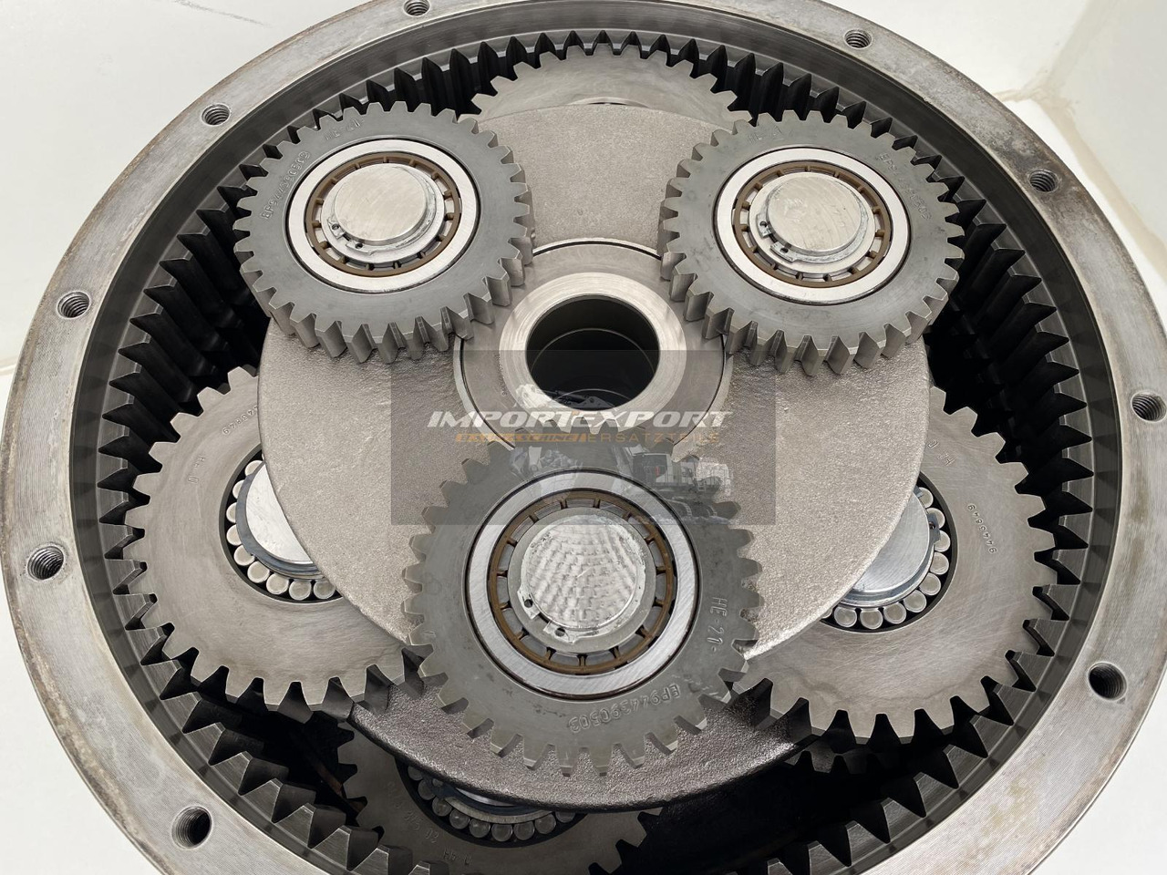 Moteur de translation pour Pelle sur chenille Liebherr Fahrantrieb Typ:FAT450P004, ID-Nr.9443840 - ID-Nr.944384003. LH60C, LH60CP, LH60EC, LH80C, LH80EC, ER944C, LOS944, LOS954, R944B, R944C, R954B, R954C. #794#: photos 14 Moteur de translation pour Pelle sur chenille Liebherr Fahrantrieb Typ:FAT450P004, ID-Nr.9443840 - ID-Nr.944384003. LH60C, LH60CP, LH60EC, LH80C, LH80EC, ER944C, LOS944, LOS954, R944B, R944C, R954B, R954C. #794#: photos 14