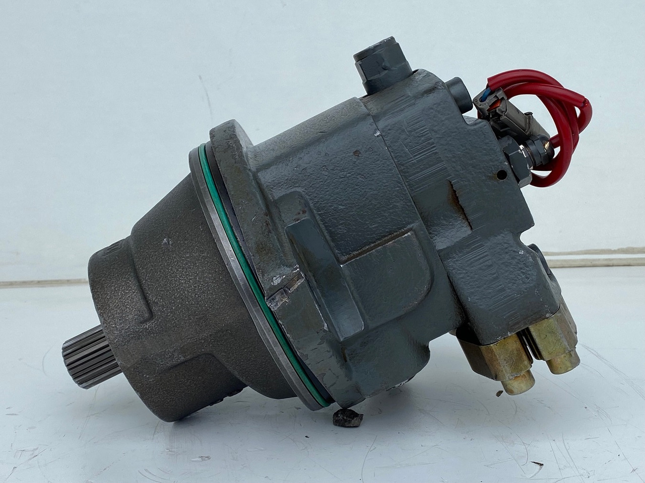 Liebherr Hydraulikeinbaumotor FMF045, ID-Nr.10132702. A924, LH30C, LH30M, LH35M, LH35MT, LH40C, LH40CP, LH40M, LH40MP, LH50CHR, LH50M, LH50MHR, LH50MT. #33179# - Moteur hydraulique pour Pelle sur pneus: photos 1 Liebherr Hydraulikeinbaumotor FMF045, ID-Nr.10132702. A924, LH30C, LH30M, LH35M, LH35MT, LH40C, LH40CP, LH40M, LH40MP, LH50CHR, LH50M, LH50MHR, LH50MT. #33179# - Moteur hydraulique pour Pelle sur pneus: photos 1