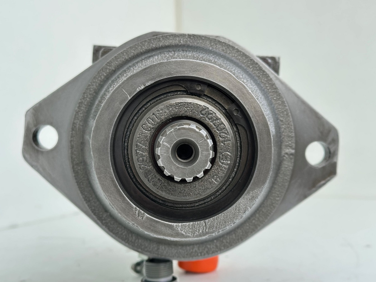 Moteur hydraulique pour Pelle sur chenille Liebherr Hydraulikeinbaumotor Typ:FMF045.  ID-Nr.9075181 - ID-Nr.10125041 - ID-Nr.10125043.  A309, A311, A312, A314, A316, A900, A904, A918, R313, R317, R900, R904.  #10125043.39905#: photos 9