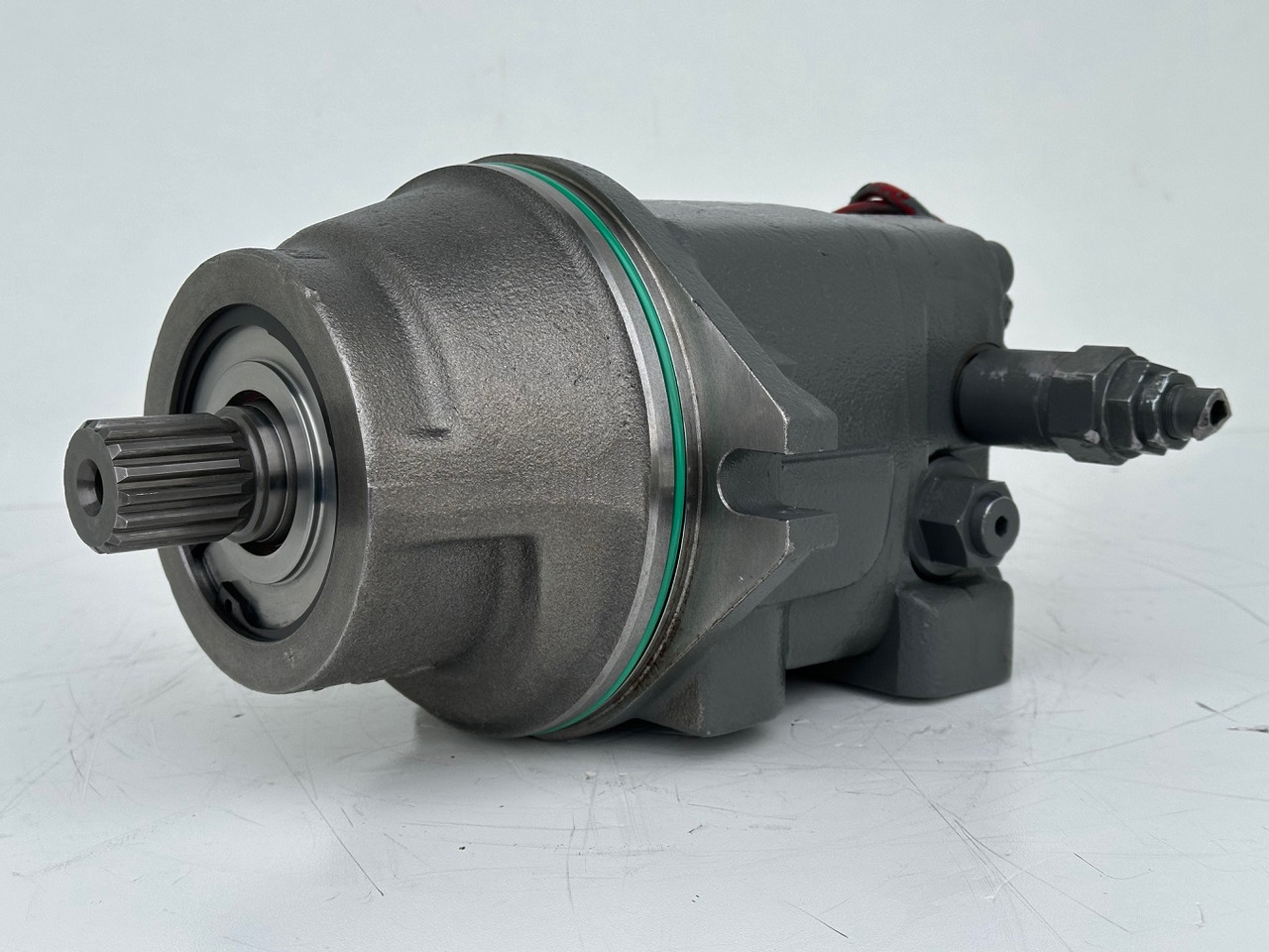 Liebherr Hydraulikeinbaumotor Typ:FMF058. ID-Nr.12483261. SAT275/266. R926 K-LC-1565, R926 K-LC-1827, R930 T-1980. #12483261.00573# - Moteur hydraulique pour Pelle sur chenille: photos 3 Liebherr Hydraulikeinbaumotor Typ:FMF058. ID-Nr.12483261. SAT275/266. R926 K-LC-1565, R926 K-LC-1827, R930 T-1980. #12483261.00573# - Moteur hydraulique pour Pelle sur chenille: photos 3