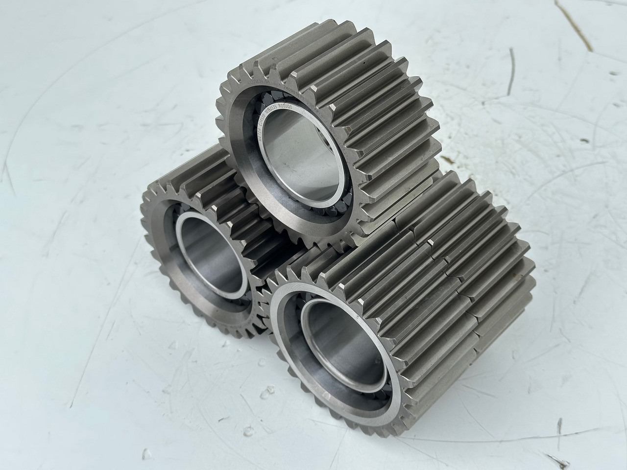 Liebherr Planetenrad ID-Nr.90205840. FAT350P126 - FAT350P138. R920 - R922 - R924 - R925 - R926 - R930 T. #90205840.22.05.02# - Moteur de translation pour Pelle sur chenille: photos 2 Liebherr Planetenrad ID-Nr.90205840. FAT350P126 - FAT350P138. R920 - R922 - R924 - R925 - R926 - R930 T. #90205840.22.05.02# - Moteur de translation pour Pelle sur chenille: photos 2