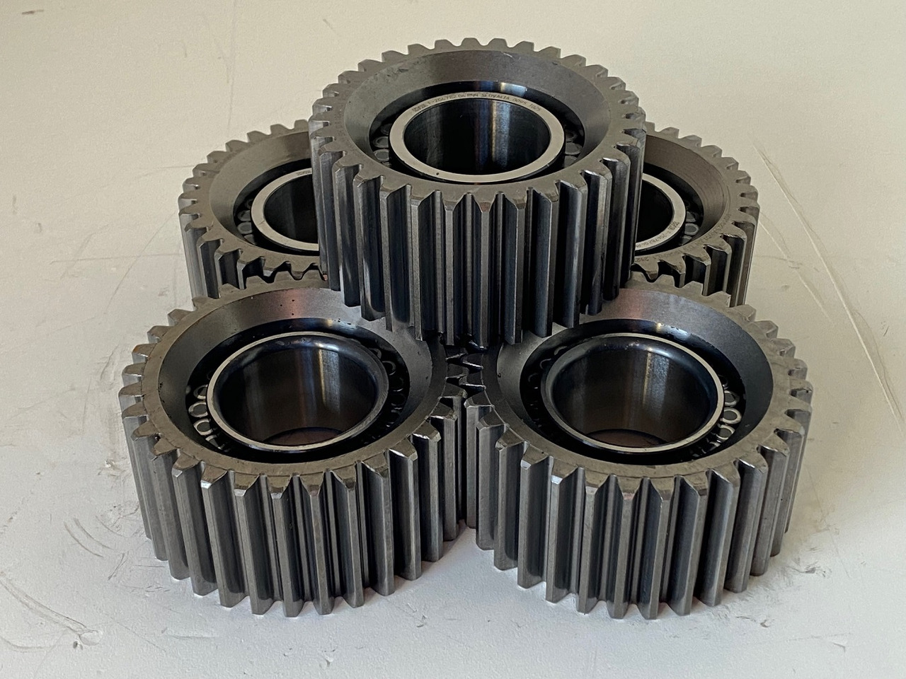 Liebherr Planetenrad ID-Nr.90216227. SAT300A1200. R926-1715 - R928-1715 - R930-1716. #P0161# - Moteur de rotation pour Engins de chantier: photos 1 Liebherr Planetenrad ID-Nr.90216227. SAT300A1200. R926-1715 - R928-1715 - R930-1716. #P0161# - Moteur de rotation pour Engins de chantier: photos 1