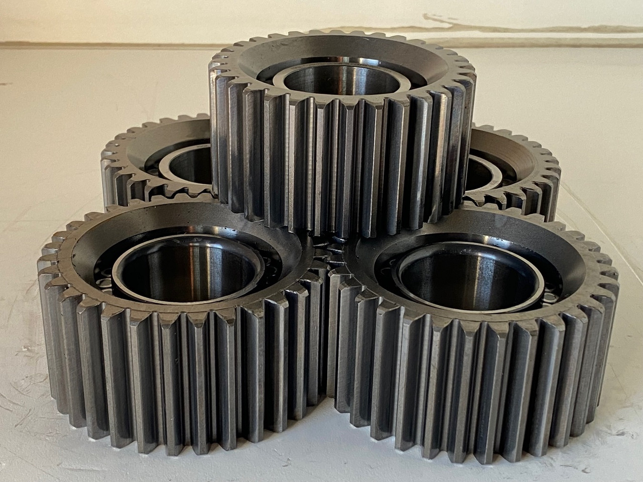 Liebherr Planetenrad ID-Nr.90216227. SAT300A1200. R926-1715 - R928-1715 - R930-1716. #P0161# - Moteur de rotation pour Engins de chantier: photos 2 Liebherr Planetenrad ID-Nr.90216227. SAT300A1200. R926-1715 - R928-1715 - R930-1716. #P0161# - Moteur de rotation pour Engins de chantier: photos 2