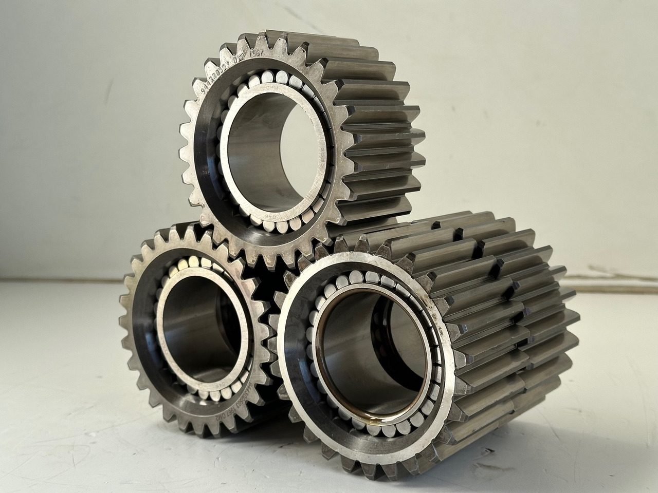 Liebherr Planetenrad ID-Nr.9443004 - ID-Nr.944300403. FAT400-FAT400/018-FAT400P018-FAT400P063-FAT400P073-FAT400P092. R934 IND,R906,R914,R916,R922,R924,R932,R934,R936,R942,R944. #944300503.18.12# - Moteur de translation pour Pelle sur chenille: photos 1 Liebherr Planetenrad ID-Nr.9443004 - ID-Nr.944300403. FAT400-FAT400/018-FAT400P018-FAT400P063-FAT400P073-FAT400P092. R934 IND,R906,R914,R916,R922,R924,R932,R934,R936,R942,R944. #944300503.18.12# - Moteur de translation pour Pelle sur chenille: photos 1