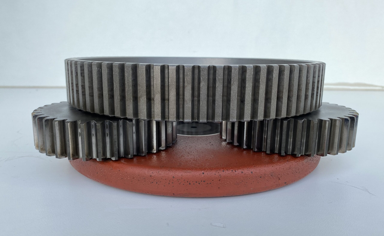 Liebherr Planetenträger ID-Nr.944171103 mit Planetenräder ID-Nr.944110603 - ID-Nr.90201469 mit Lamellenträger ID-Nr.944112103. A900C-LI,A944B-LI,E942,LOS942,LOS944,P942,P944,R942,R944,R944B. #1555# - Moteur de rotation pour Engins de chantier: photos 5 Liebherr Planetenträger ID-Nr.944171103 mit Planetenräder ID-Nr.944110603 - ID-Nr.90201469 mit Lamellenträger ID-Nr.944112103. A900C-LI,A944B-LI,E942,LOS942,LOS944,P942,P944,R942,R944,R944B. #1555# - Moteur de rotation pour Engins de chantier: photos 5