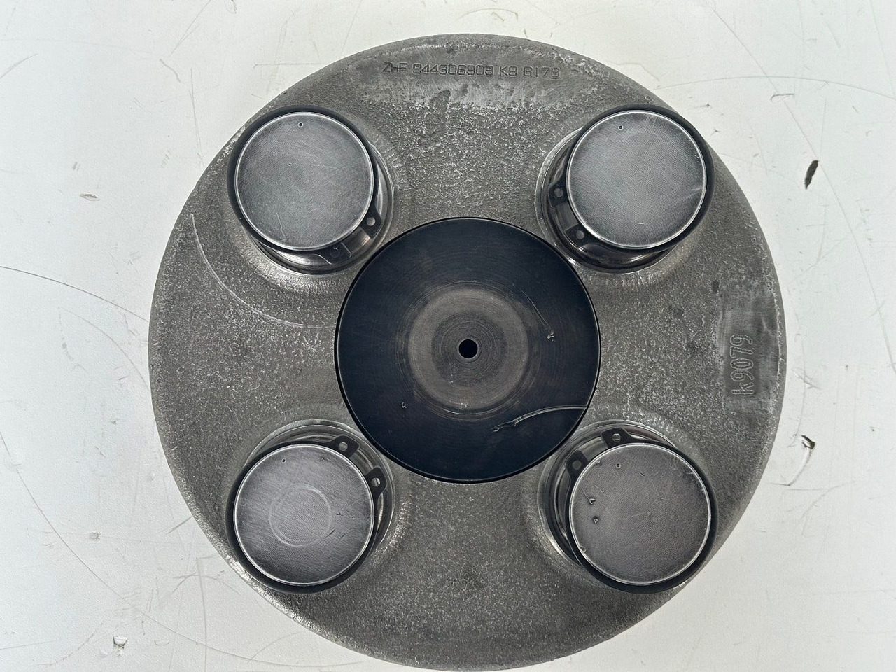 Liebherr Planetenträger ID-Nr.944306303 - ID-Nr.9443063. A924, A934, LH30, LH35, R906, R916, R922, R924, R926, R932, R934, R944. #k9079# - Boîte de vitesse pour Engins de chantier: photos 3 Liebherr Planetenträger ID-Nr.944306303 - ID-Nr.9443063. A924, A934, LH30, LH35, R906, R916, R922, R924, R926, R932, R934, R944. #k9079# - Boîte de vitesse pour Engins de chantier: photos 3