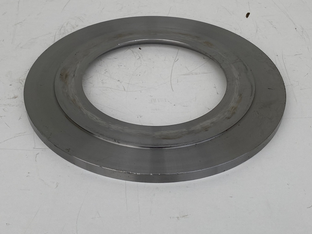 Liebherr Scheibe ID-Nr.9441718. SAT300/213, SAT300/225, SAT375/219. A944,E942,LOS942,LOS944,P942,P944,R934,R942,R944. #SC25.11# - Moteur de rotation pour Engins de chantier: photos 5 Liebherr Scheibe ID-Nr.9441718. SAT300/213, SAT300/225, SAT375/219. A944,E942,LOS942,LOS944,P942,P944,R934,R942,R944. #SC25.11# - Moteur de rotation pour Engins de chantier: photos 5