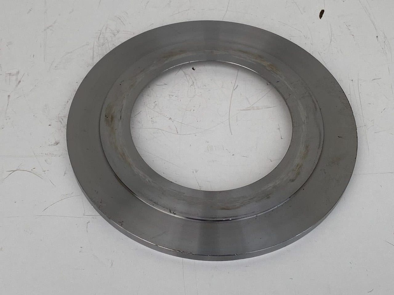 Liebherr Scheibe ID-Nr.9441718. SAT300/213, SAT300/225, SAT375/219. A944,E942,LOS942,LOS944,P942,P944,R934,R942,R944. #SC25.11# - Moteur de rotation pour Engins de chantier: photos 4 Liebherr Scheibe ID-Nr.9441718. SAT300/213, SAT300/225, SAT375/219. A944,E942,LOS942,LOS944,P942,P944,R934,R942,R944. #SC25.11# - Moteur de rotation pour Engins de chantier: photos 4