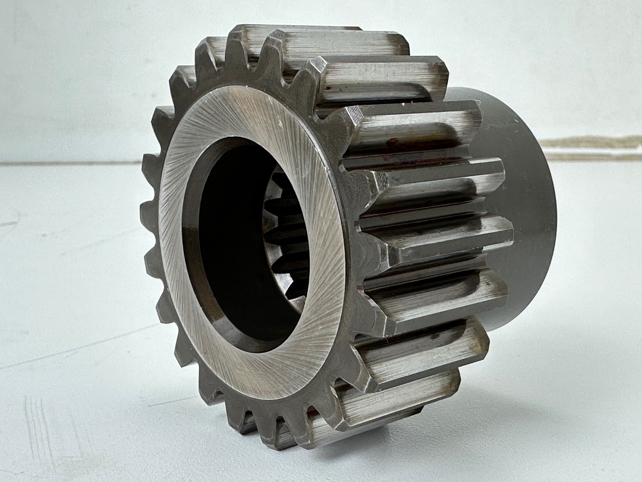 Liebherr Sonnenrad ID-Nr.932778101 - ID-Nr.90208501. SAT325/242, SAT325/254, SAT325/294. A900, A944, LH60, R936, R942, R944, R946, R950. #90208501.081.073# - Moteur de rotation pour Engins de chantier: photos 5 Liebherr Sonnenrad ID-Nr.932778101 - ID-Nr.90208501. SAT325/242, SAT325/254, SAT325/294. A900, A944, LH60, R936, R942, R944, R946, R950. #90208501.081.073# - Moteur de rotation pour Engins de chantier: photos 5