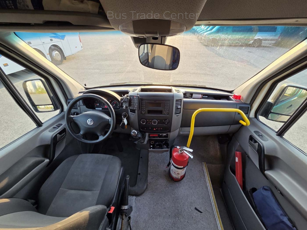 Minibus, Transport de personnes VOLKSWAGEN Crafter 50 LR // 3 units with lift: photos 7