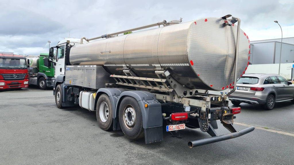 MAN TGS 26.400 (6x2) (Nr. 4957) - Camion citerne: photos 3 MAN TGS 26.400 (6x2) (Nr. 4957) - Camion citerne: photos 3