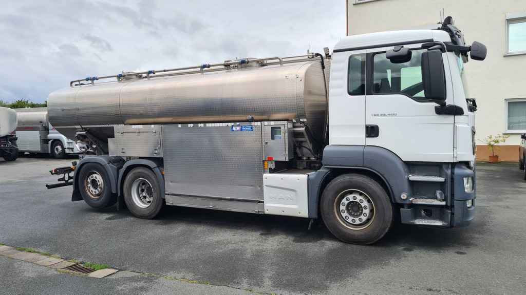 MAN TGS 26.400 (6x2) (Nr. 4957) - Camion citerne: photos 1 MAN TGS 26.400 (6x2) (Nr. 4957) - Camion citerne: photos 1